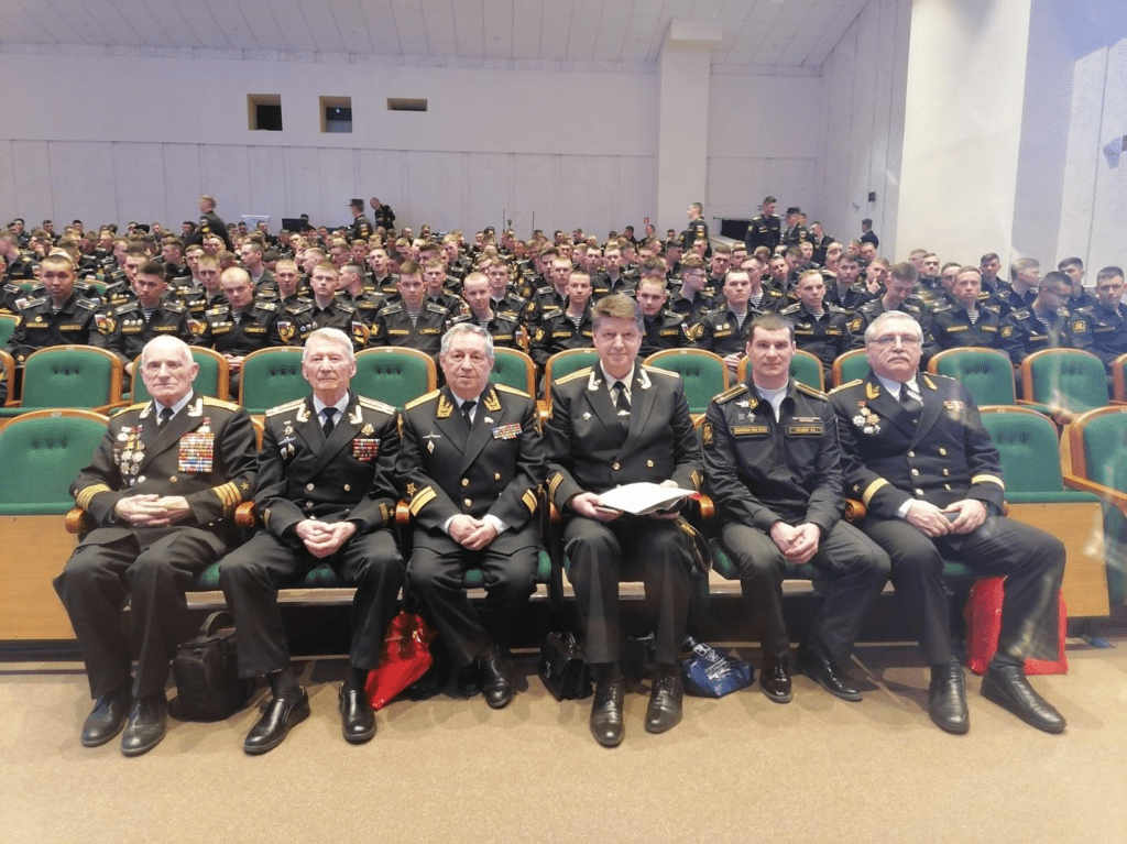 Встреча ветеранов с курсантами ВВМУ