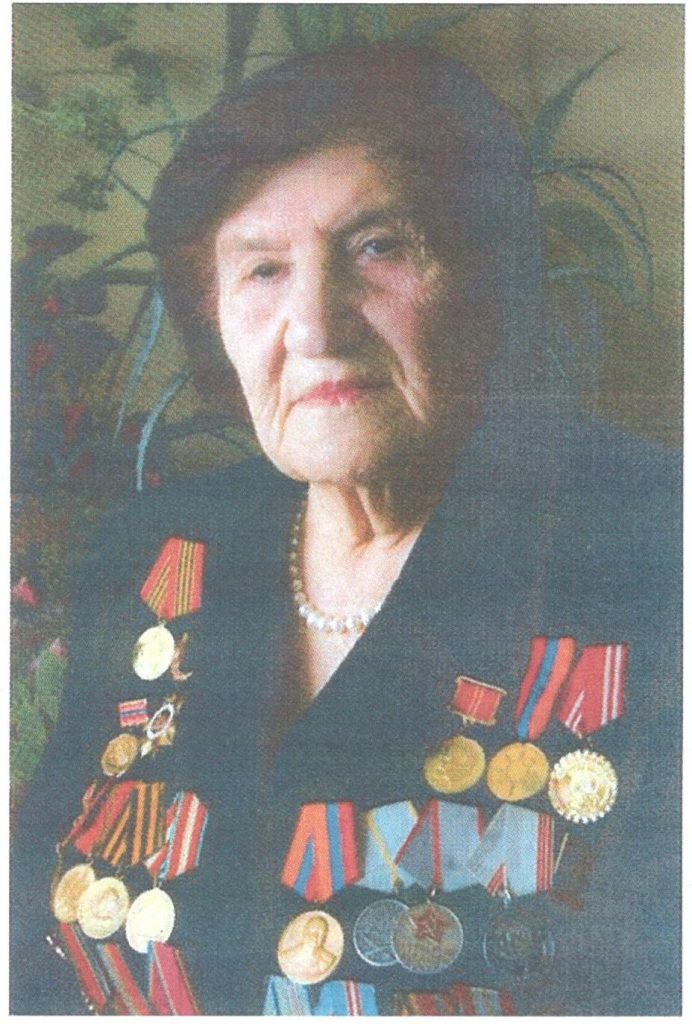 100 лет заслуженному ветерану 100 лет заслуженному ветерану