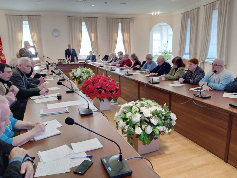 В Московском совете ветеранов войны и труда состоялся «круглый стол» на тему: «Защитник Отечества. Новые технологии будущего в воздухе, на земле и в море» В Московском совете ветеранов войны и труда состоялся «круглый стол» на тему: «Защитник Отечества. Новые технологии будущего в воздухе, на земле и в море»