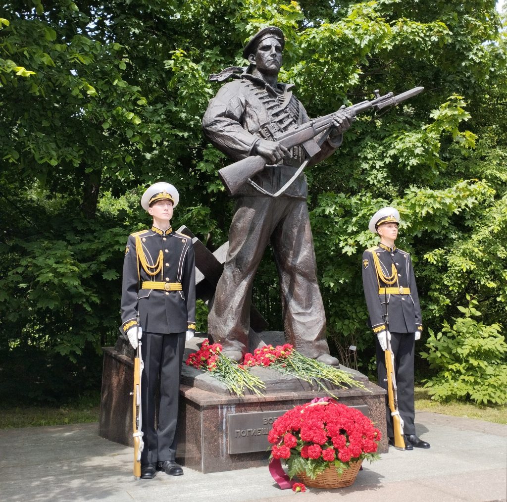 Морякам – защитникам Москвы посвящается Морякам – защитникам Москвы посвящается