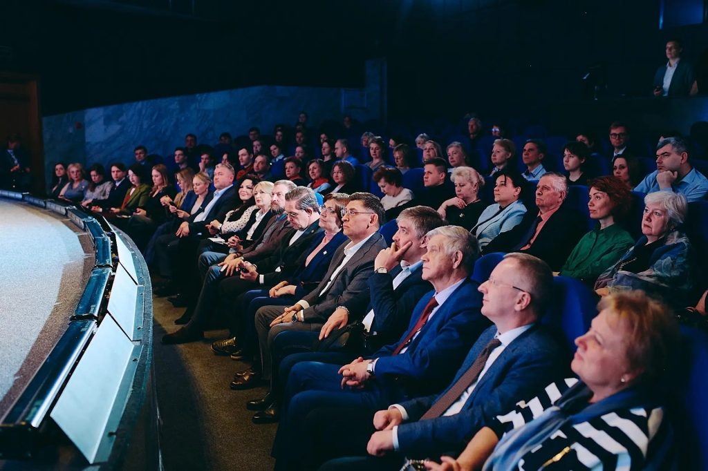 О роли российской документалистики в сохранении исторической памяти говорили в Общественной палате Москвы