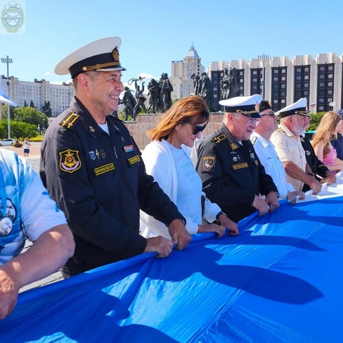 Патриотический автопробег «Морские волны: 330 лет славы и мощи!» завершился в Санкт-Петербурге. Флот был, есть и будет - пока мы помним!