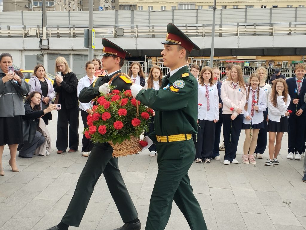 ПАМЯТНОЕ МЕРОПРИЯТИЕ У СТАНЦИИ МЕТРО РИЖСКАЯ В МОСКВЕ В ДЕНЬ СОЛИДАРНОСТИ В БОРЬБЕ С ТЕРРОРИЗМОМ